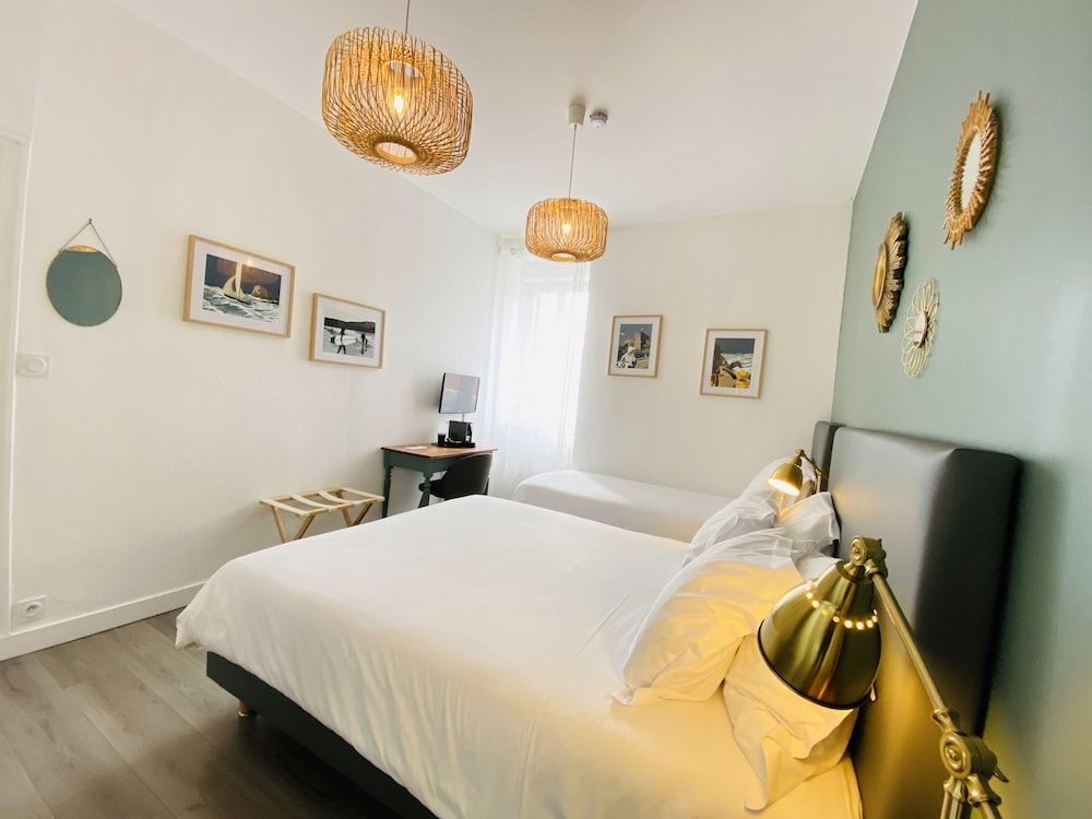 Hôtel Saint-Michel Standard Triple Room