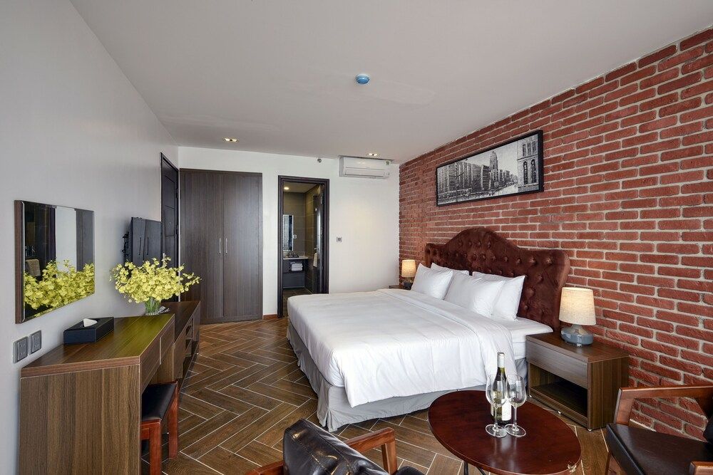 The Marron Hotel Senior Suite 2