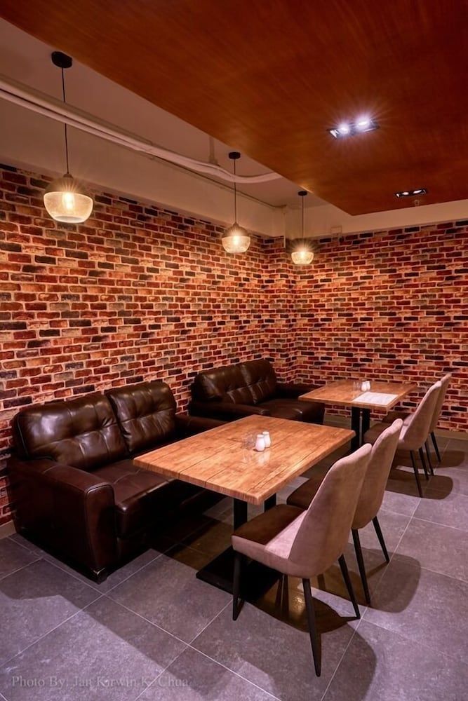 undefined Griffin Hotel and Suites 5