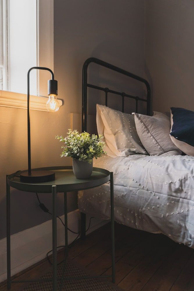 Royal Derby Hotel Single Room, Shared Bathroom 3