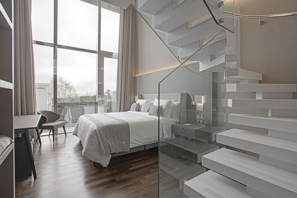 Deluxe Studio Suite