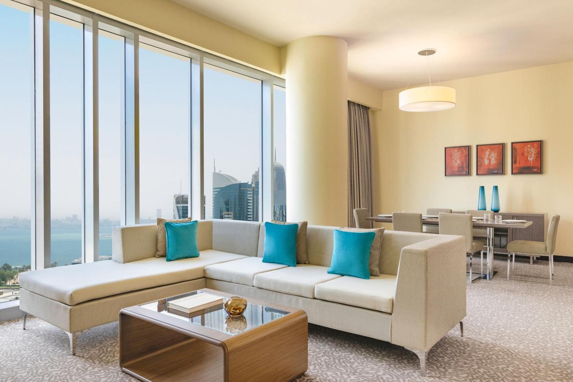 2 Bedroom Apartment, Sea View , 1 King and 1 Single Bed