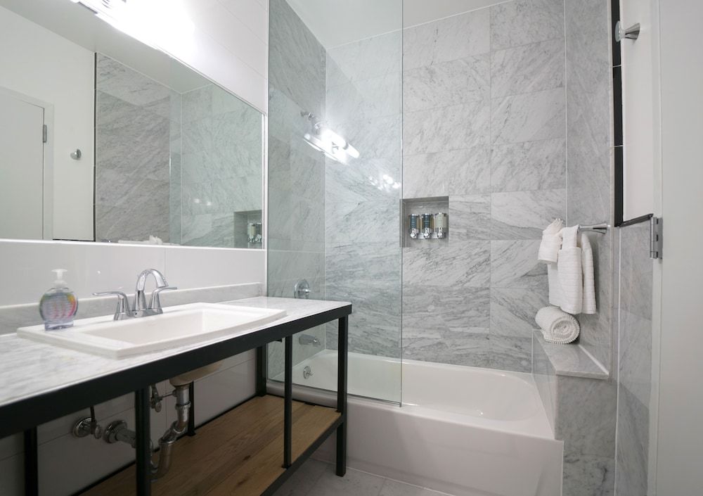 The Box House Hotel Premium Studio, 1 Bedroom, Balcony 6