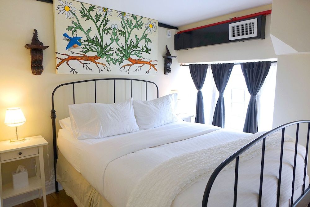 Duplex Loft Suite, 1 Queen with Sofa Bed