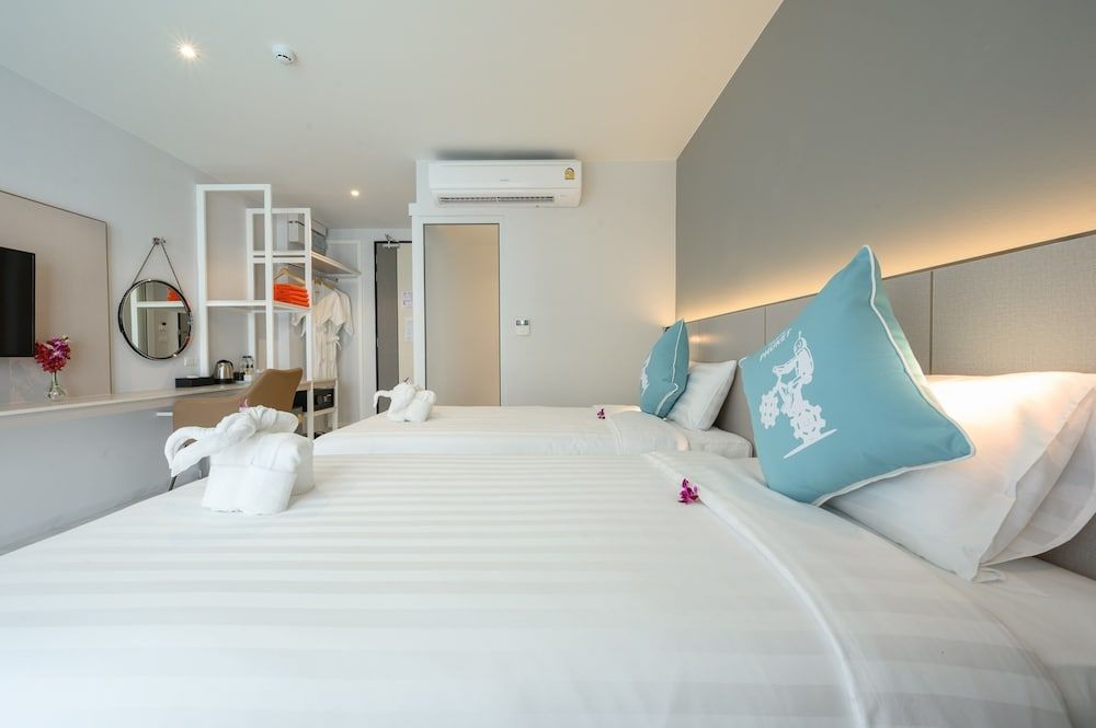 Tour De Phuket Hotel Deluxe Double or Twin Room, Pool Access 6