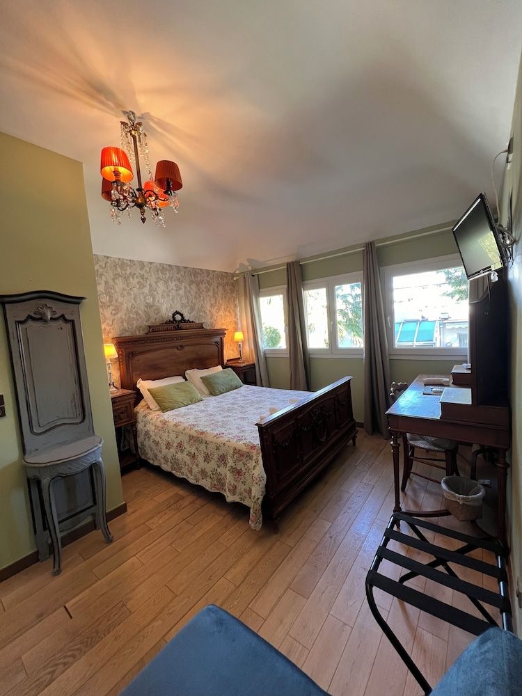 Superior Triple Room