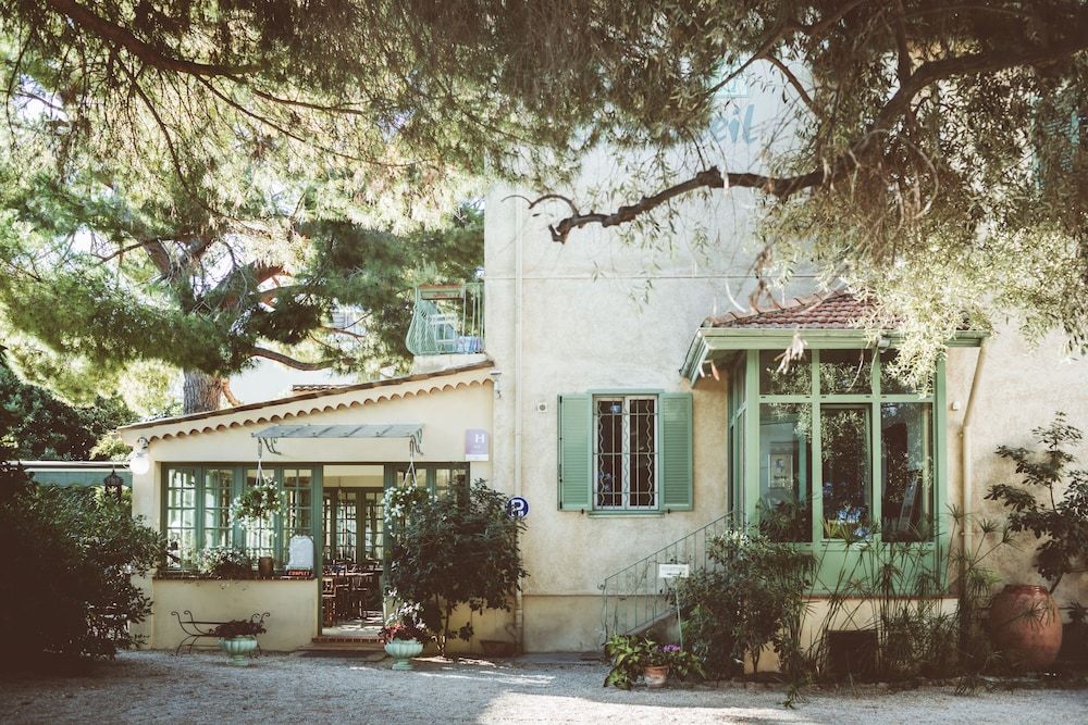 undefined Le Ponteil 8