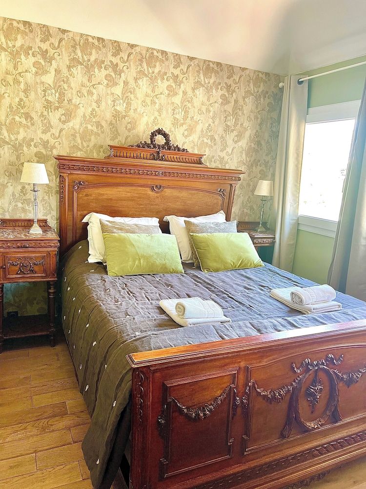 undefined Le Ponteil 5