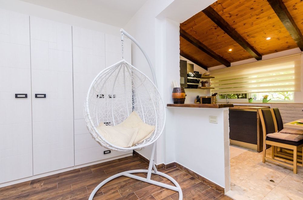 Camelia Luxury Apartments Studio apartment with patio 14