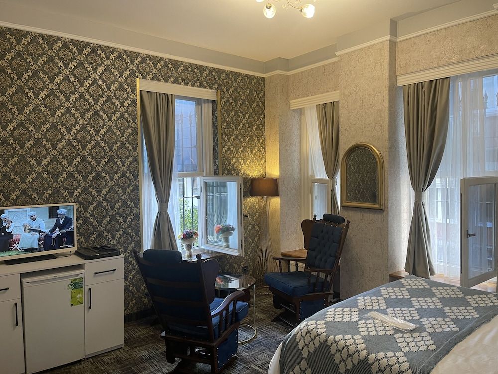 undefined Moda Suit 3