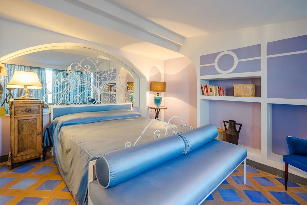 Borgo dei Saraceni - Domus Indomita Superior Double Room, 1 Queen Bed, Terrace, Sea View 3