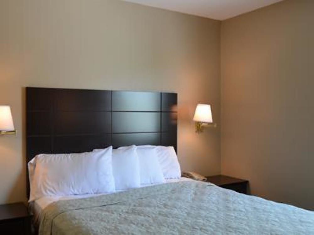 Standard Room, 1 Queen Bed, Non Smoking (Queen Room)