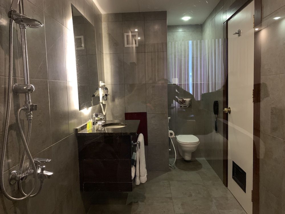 Torino Amman Hotel Standard Triple Room, 3 Twin Beds 9