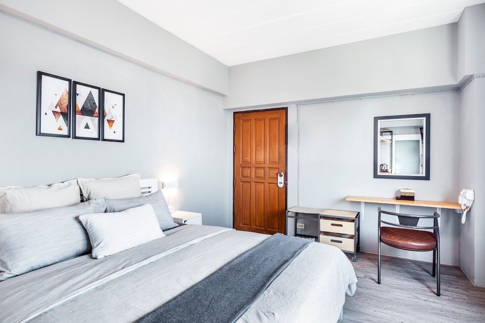 undefined Penyos Service Apartment 8