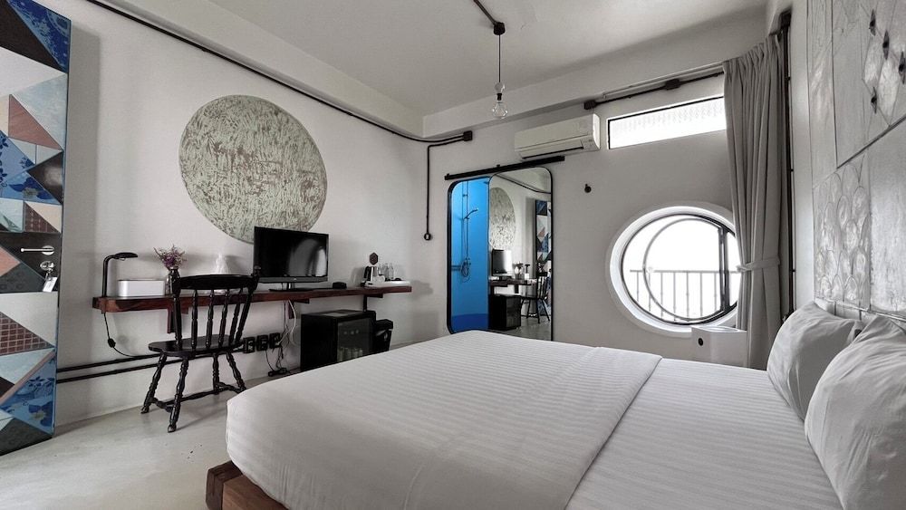 Mini Studio (Double Bed)