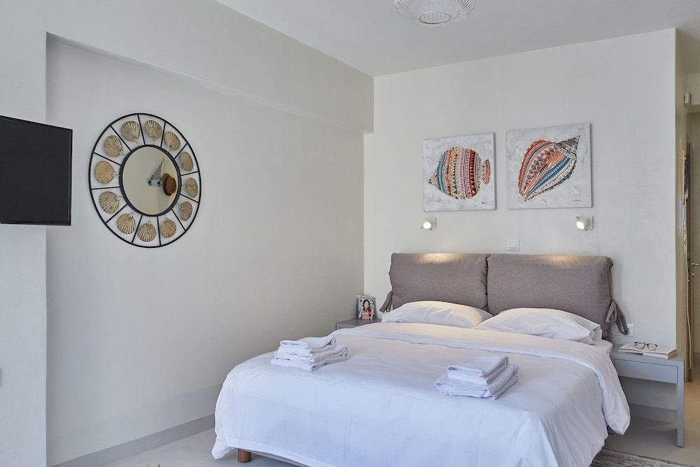 toStay Athens Start your Voyage from this Acropolis view Studio