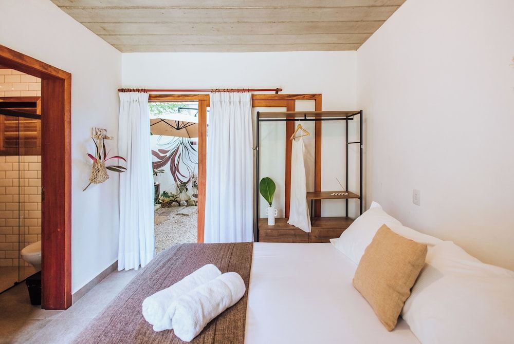 Garden Suite with Bathtub