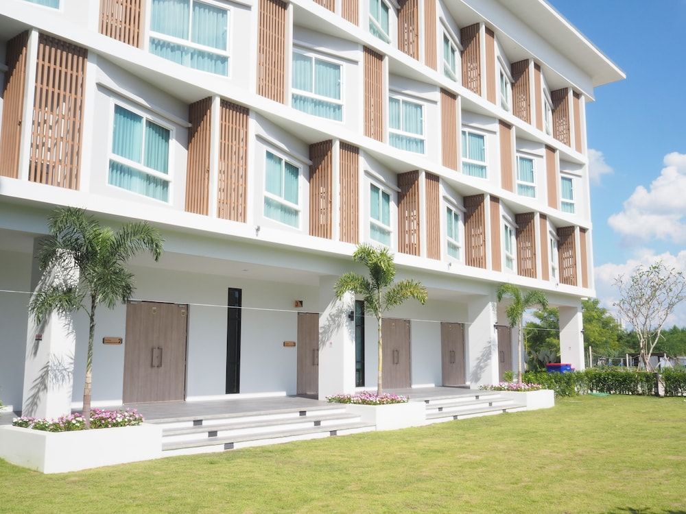 undefined Donchan Grand Hotel 8