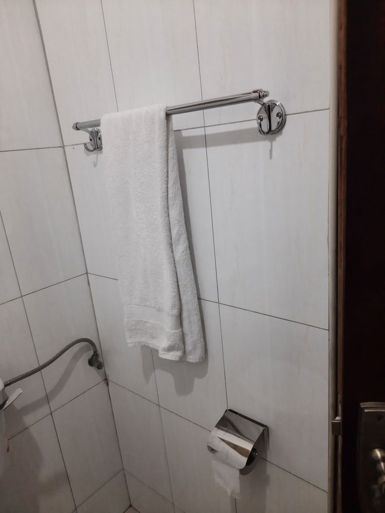 Airport Side Hotel Entebbe Twin Room 10