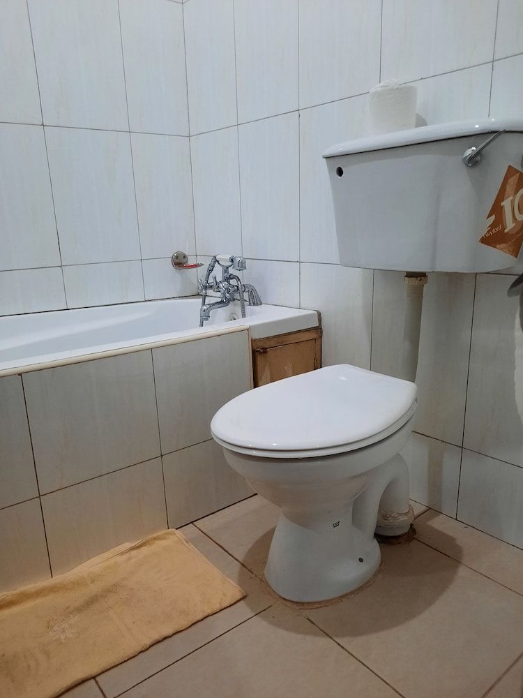 Airport Side Hotel Entebbe Twin Room 8