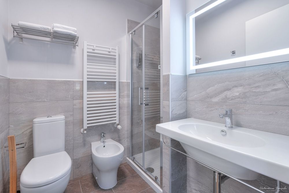 Hotel Cosmos Classic Triple Room 5