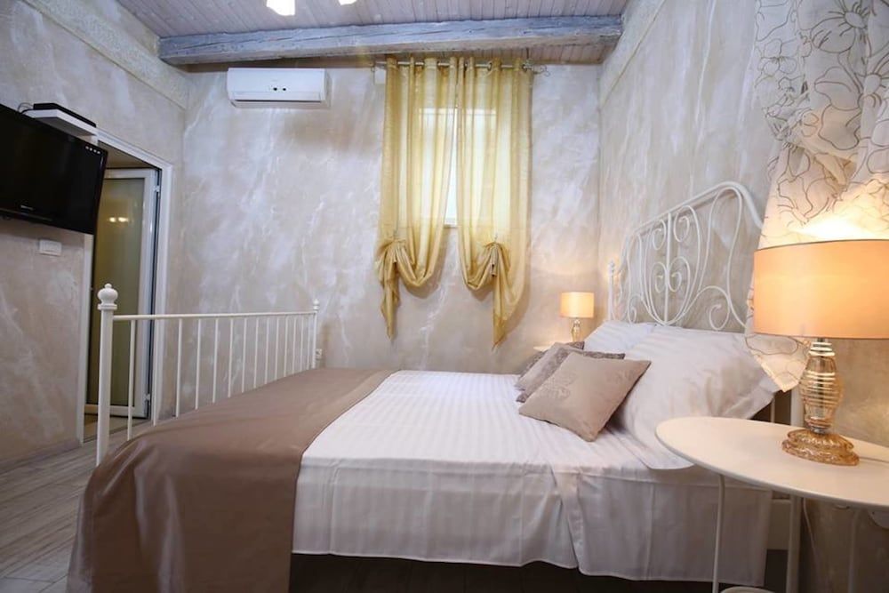 Luxury Lidija Rooms Superior Double Room 16
