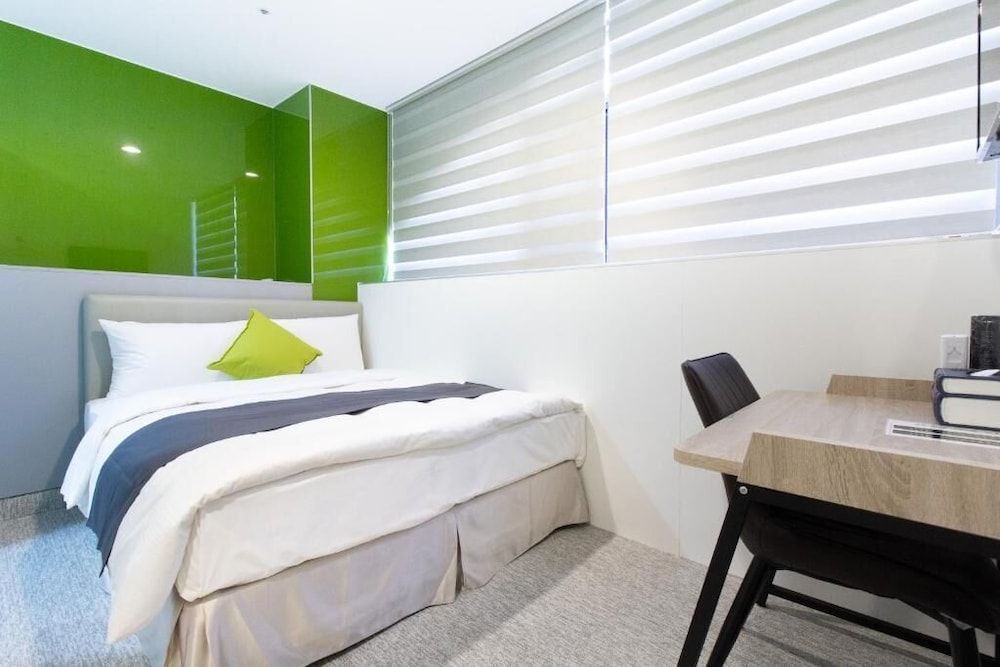 undefined T.O Hotel Main Station 2