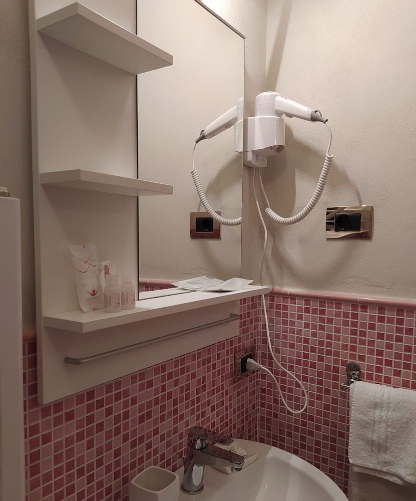 Lady Luna B&B Deluxe Double Room 4