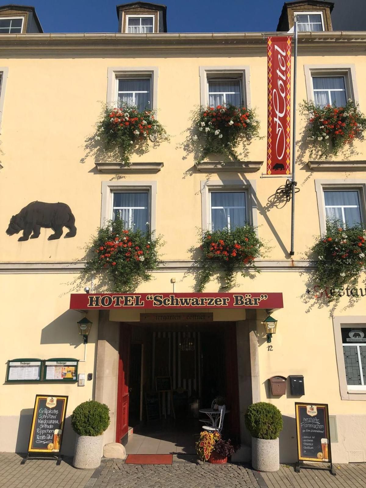Hotel Schwarzer Bar