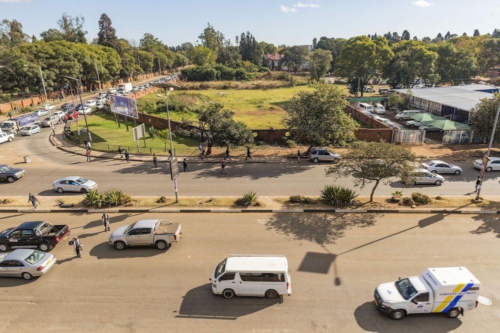 N1 Hotel Rotten Row Harare Superior Double Room 3