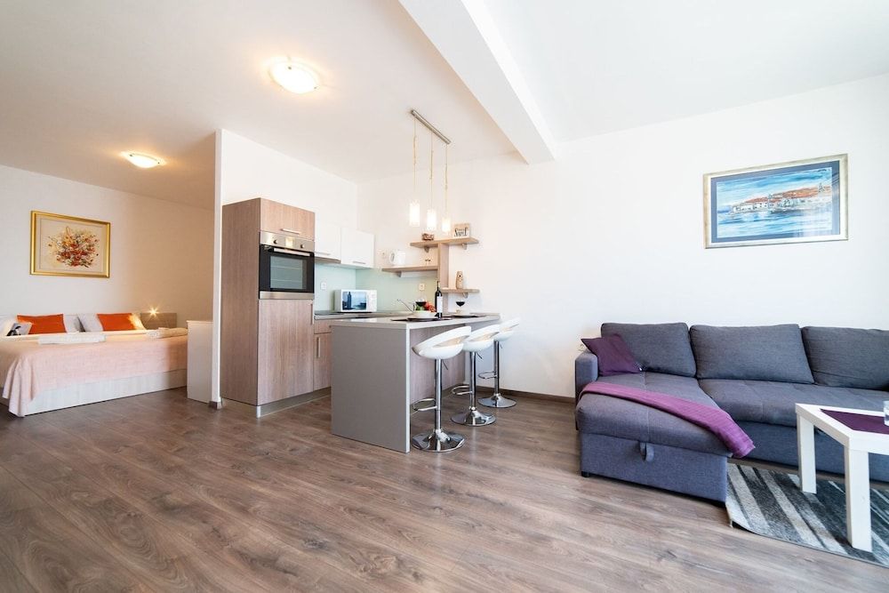 Apartmani D & J Comfort Studio, Sea View, Sea Facing 12