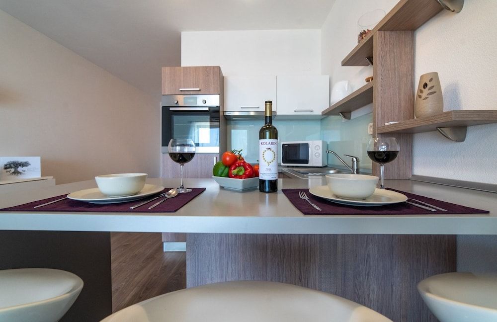 Apartmani D & J Comfort Studio, Sea View, Sea Facing 6