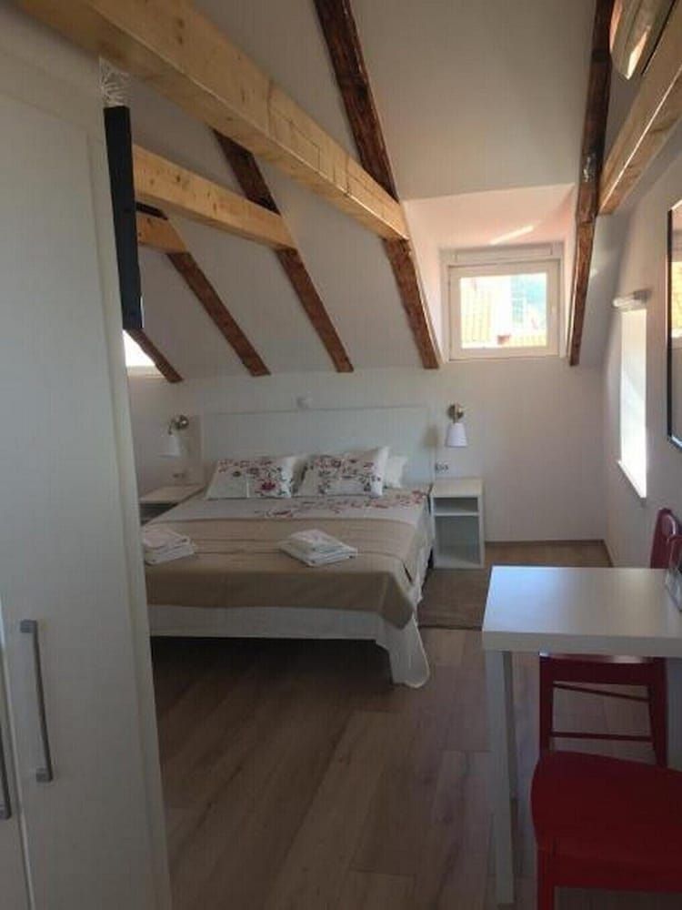Guesthouse Two Friends Dubrovnik Palace Studio (Studio with City View) 6