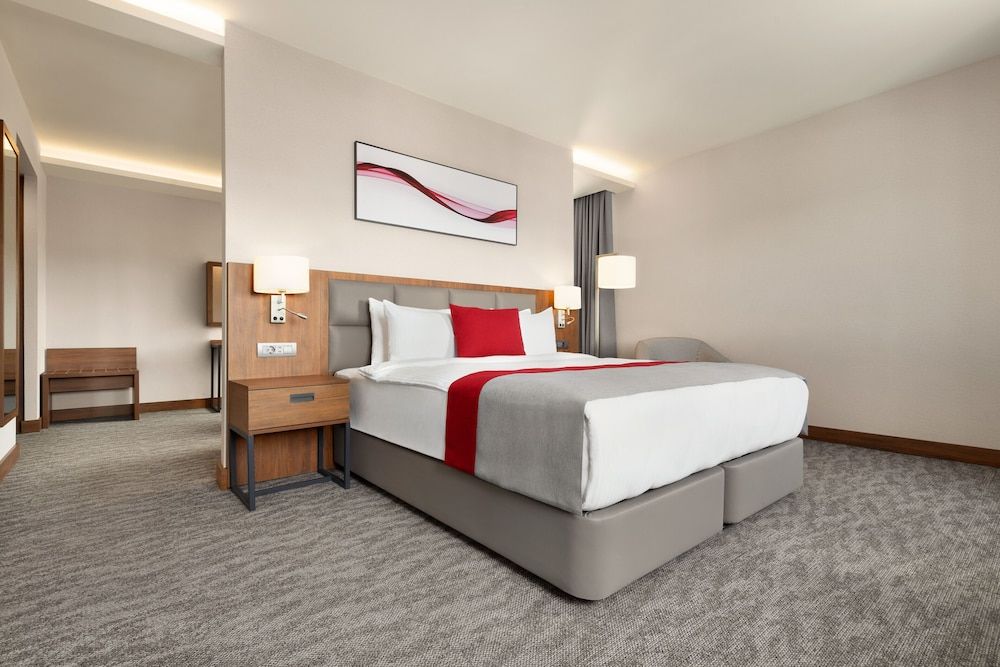 Suite, 1 King Bed