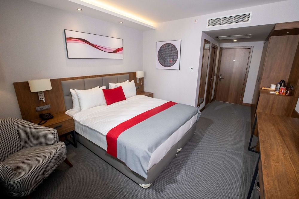 Standard Room, 1 King Bed