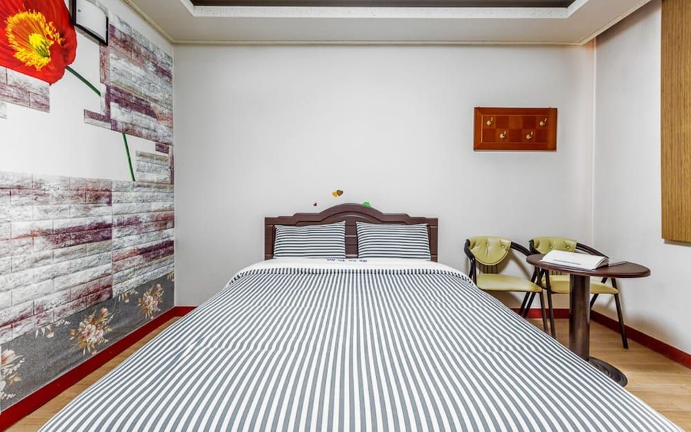 Inje Tourist Hotel Standard Room 2