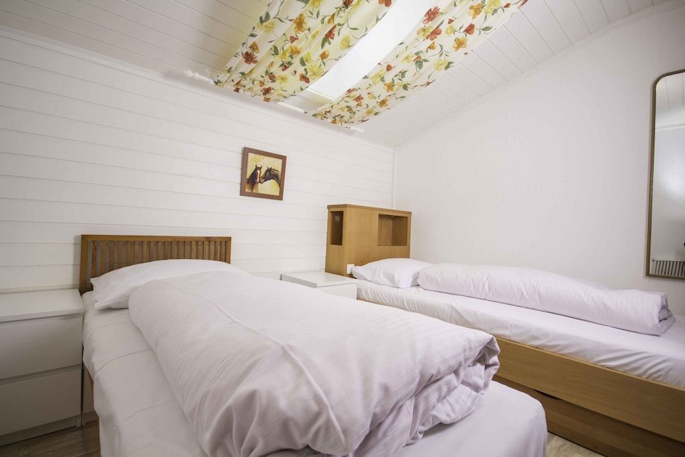 Family Apartment, 2 Bedrooms, Mountain View