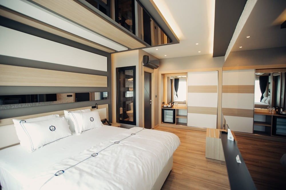 Burhaniye Marina Boutique Hotel Standard Double Room 13