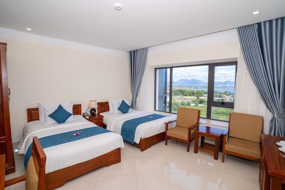 Navy Hotel Cam Ranh Deluxe Twin Room 2