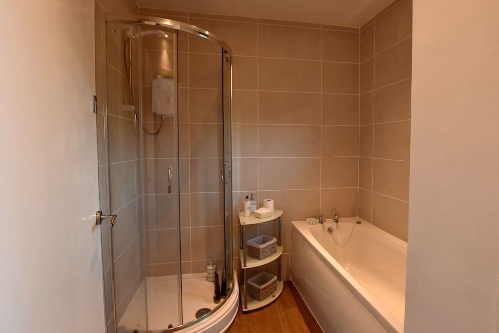 The Place by the Sea Luxury Apartment, Private Bathroom 13