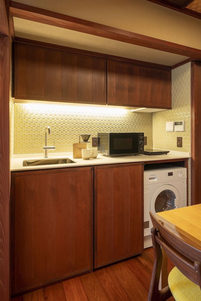 Utaimachi Happyaku 8