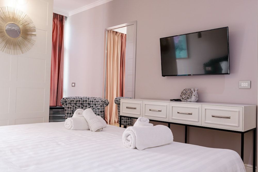 Boutique Hotel Whisky Deluxe Double Room 3