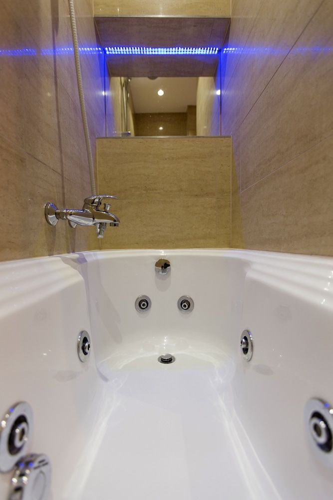 The Queen Luxury Apartments - Villa Liberty Executive Apartment, 1 Bedroom 13