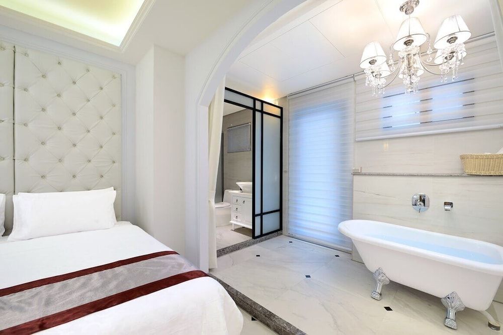 Hand in Hand INN Honeymoon Double Room 3