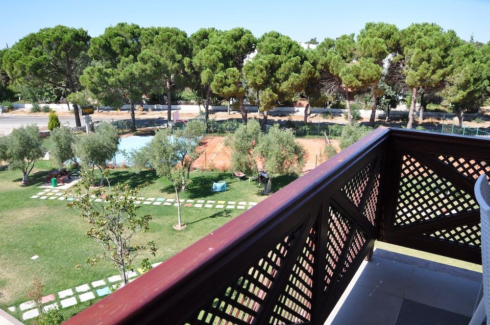 Helen Troya Hotel Geyikli Family Triple Room, 1 Bedroom, Lanai 4