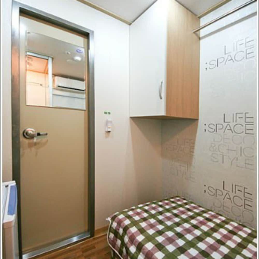 undefined Happy House Jongno 9