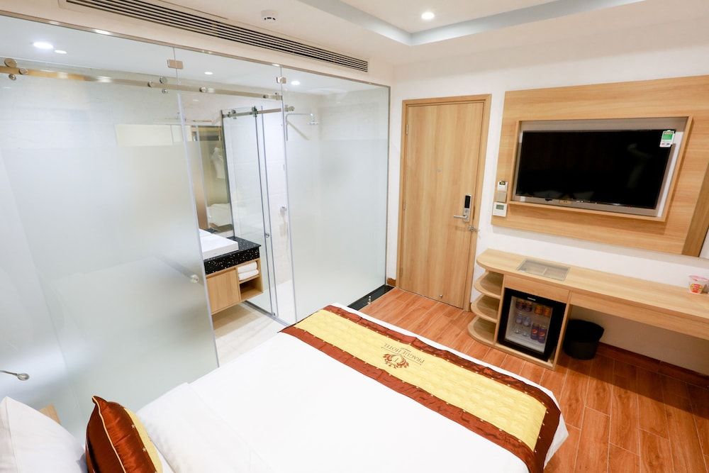 Prague Saigon Airport Hotel Superior Double Room 3