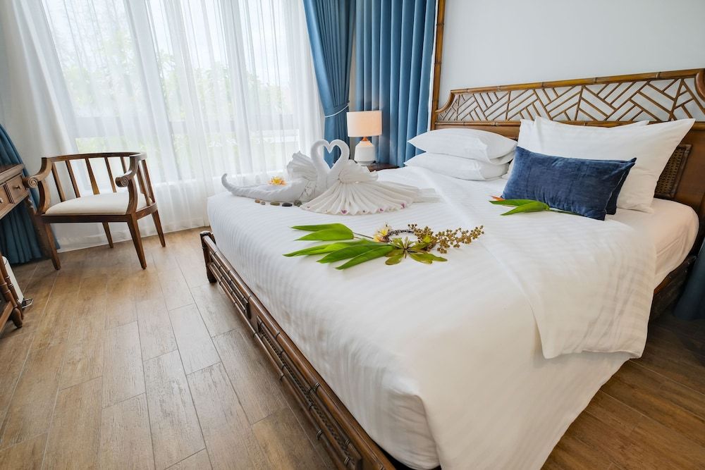 Sunset Sanato Resort & Villas Villa, 3 Bedrooms, Garden View 4