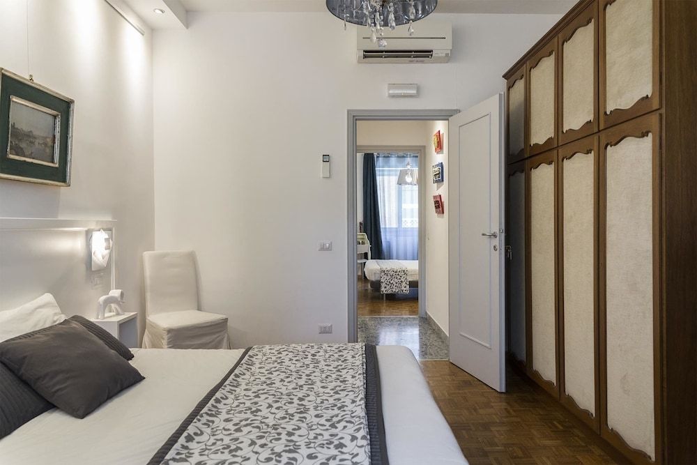 Dulcis In Vatican Double Room, 1 Queen Bed, Private Bathroom (External) 7