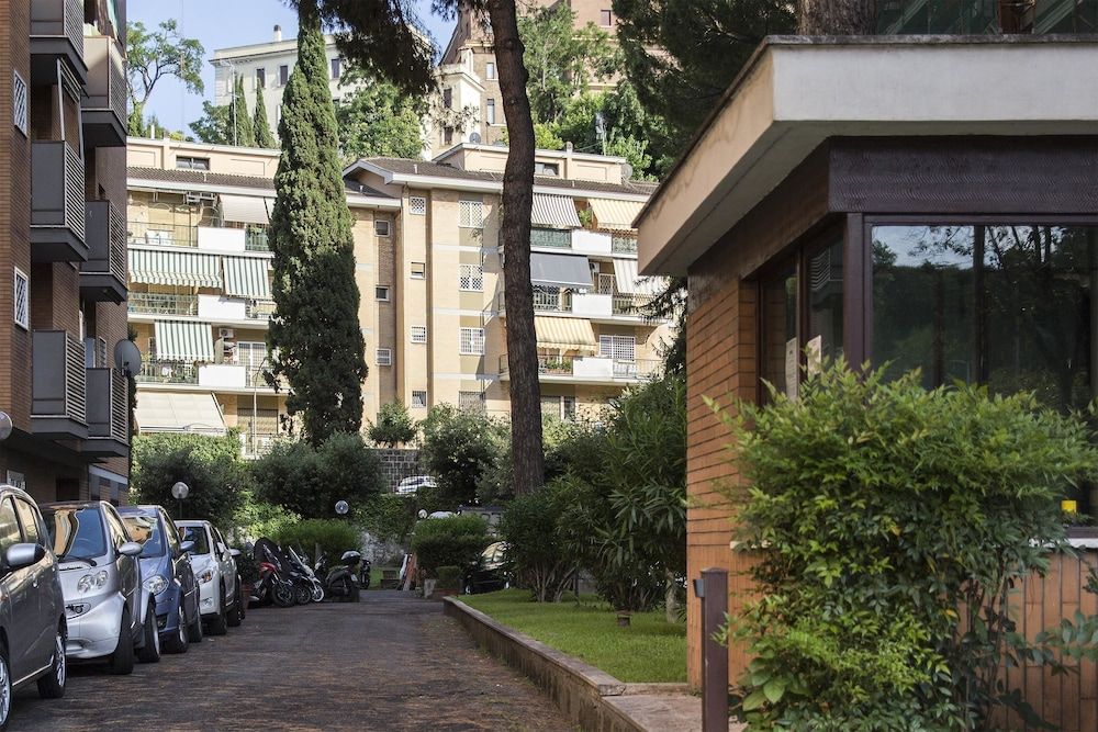 undefined Dulcis In Vatican 4